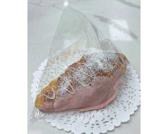 Strawberry Croissant (草莓可頌)